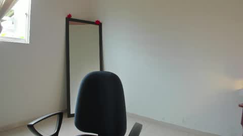 Lorena online show from April 13, 1:27 pm