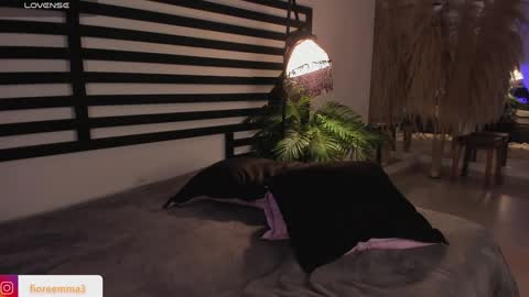 Emma online show from January 12, 12:49 am