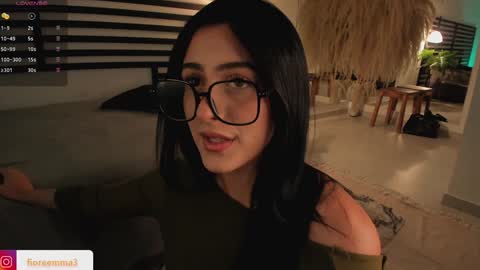 Emma online show from February 4, 1:02 am