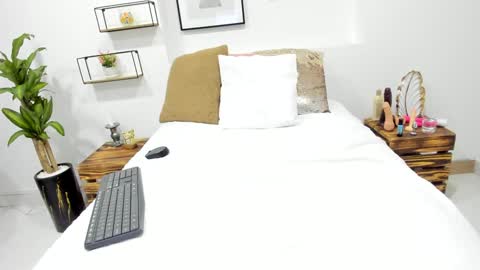 Snapshot of afrodita_martinez chatting on December 5, 6:00 pm Afrodita online show from December 5, 6:00 pm