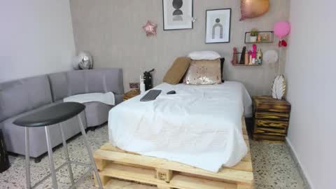 Snapshot of afrodita_martinez chatting on February 22, 7:01 am Afrodita online show from February 22, 7:01 am