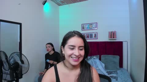 Snapshot of afroditaandsoffi chatting on January 14, 11:53 am Afrodita Chery y Hermione online show from January 14, 11:53 am