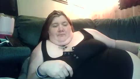 Babygirls353637 online show from April 13, 12:05 am