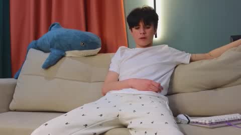 Mark online show from March 12, 12:00 pm