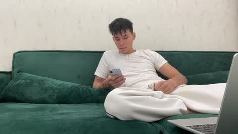 Mark online show from April 7, 12:27 pm