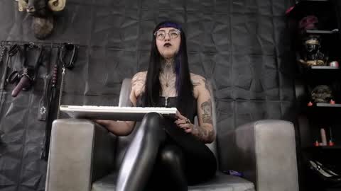 Snapshot of agata_darkness chatting on May 20, 5:08 pm Miss Agata online show from May 20, 5:08 pm