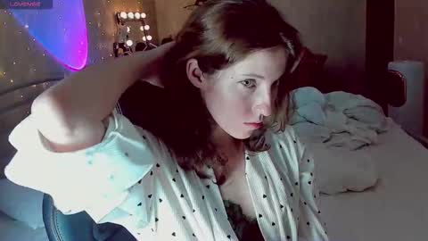 Snapshot of agata_in_wonderland chatting on September 9, 4:17 pm agata_in_wonderland online show from September 9, 4:17 pm