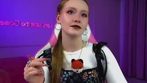 AgataFoxley online show from June 20, 6:33 pm