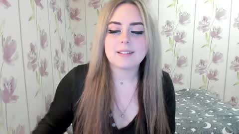 Snapshot of agatasweeti chatting on May 26, 9:22 pm Agata online show from May 26, 9:22 pm