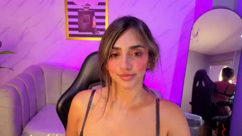 Snapshot of agatha_brooks_t chatting on May 19, 12:33 pm AGATHA online show from May 19, 12:33 pm