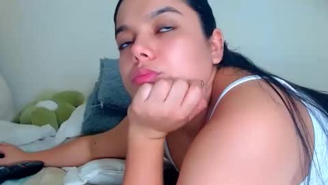 Snapshot of agatha_frank04 chatting on May 16, 12:18 am Agatha online show from May 16, 12:18 am