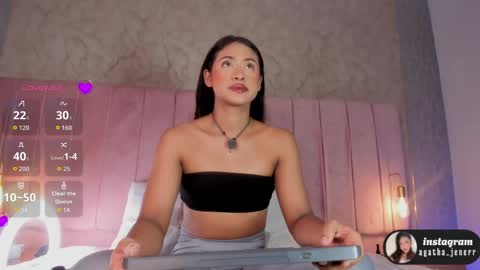 Snapshot of agatha_jener chatting on April 24, 11:34 am agatha_jener online show from April 24, 11:34 am