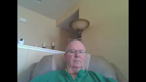 Snapshot of agedscotch chatting on January 9, 7:18 pm agedscotch online show from January 9, 7:18 pm