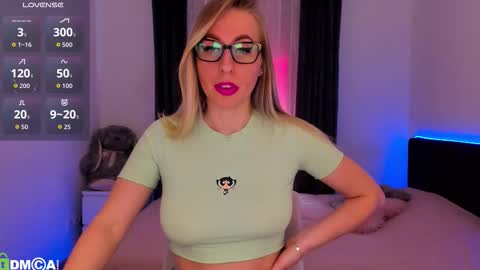 Polly online show from March 14, 2:00 pm