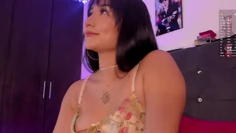 Snapshot of aggie_swett chatting on April 24, 11:07 pm Maggie online show from April 24, 11:07 pm