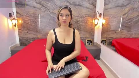 agnes_02 online show from May 22, 11:38 am