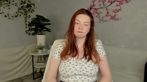 Snapshot of agnia_white chatting on November 19, 11:10 am Agnia White online show from November 19, 11:10 am