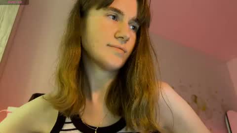 Snapshot of agniia257 chatting on June 25, 10:20 am Kleya online show from June 25, 10:20 am