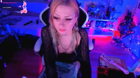 Snapshot of agonygirlxxx chatting on March 6, 10:26 pm Evexxxx EX KKKRARE online show from March 6, 10:26 pm