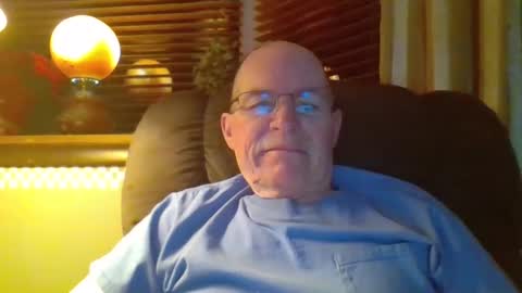 Snapshot of aguynrkfrd chatting on December 9, 10:43 am aguynrkfrd online show from December 9, 10:43 am