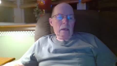 Snapshot of aguynrkfrd chatting on October 15, 8:58 am aguynrkfrd online show from October 15, 8:58 am