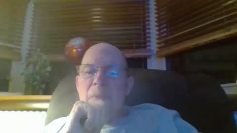 aguynrkfrd online show from March 22, 9:02 am