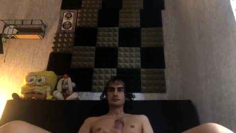 Snapshot of ahbehbi12 chatting on December 4, 7:39 am ahbehbi12 online show from December 4, 7:39 am