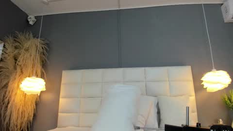 AHINOA online show from February 25, 11:42 am