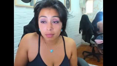 Snapshot of ahisha09 chatting on December 3, 2:05 pm Ahisha online show from December 3, 2:05 pm