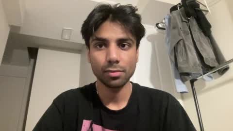 Snapshot of ahmedkhan632131 chatting on May 17, 7:28 am Dylan online show from May 17, 7:28 am