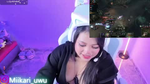 Snapshot of ahri_elderwood chatting on May 22, 5:25 am Ahri help me get to 100 online show from May 22, 5:25 am