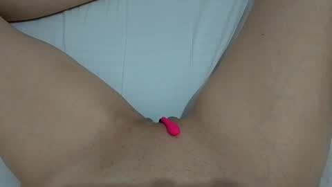 Snapshot of ahsexi chatting on December 17, 1:29 am Taylor online show from December 17, 1:29 am