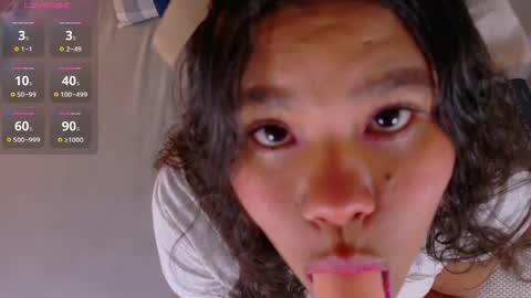 Snapshot of ahslyevans__ chatting on June 2, 8:00 pm AHSLY online show from June 2, 8:00 pm