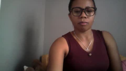 Aicha boobs online show from April 20, 6:49 am