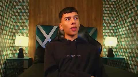 aiden_royce online show from October 24, 5:48 am