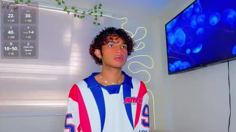 Aaron Winter online show from February 3, 7:30 pm