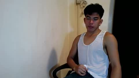Snapshot of aikoelhara chatting on April 26, 6:33 am Angelo online show from April 26, 6:33 am