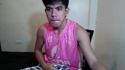 Snapshot of aikoelhara chatting on May 7, 9:36 am Angelo online show from May 7, 9:36 am