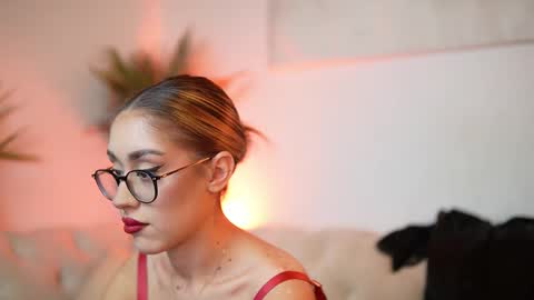  Aileen  online show from October 29, 7:59 pm