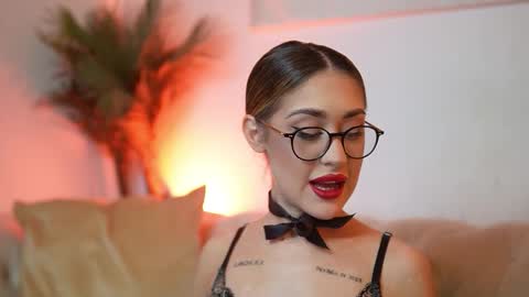  Aileen  online show from November 24, 8:08 pm