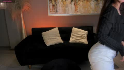 Snapshot of aileenvega chatting on January 19, 5:49 pm AILEEN VEGA online show from January 19, 5:49 pm