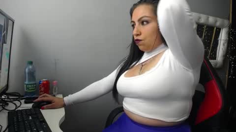 Snapshot of ailyn_gomez chatting on October 29, 12:51 pm AILYN GOMEZ online show from October 29, 12:51 pm