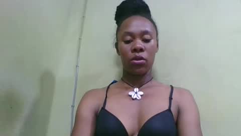 aimee982179 online show from April 21, 2:51 am