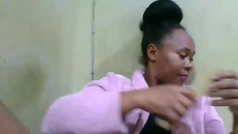 Snapshot of aimee982179 chatting on June 6, 8:02 pm aimee982179 online show from June 6, 8:02 pm