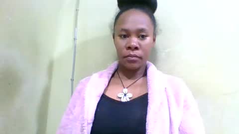 Snapshot of aimee982179 chatting on June 9, 2:34 am aimee982179 online show from June 9, 2:34 am