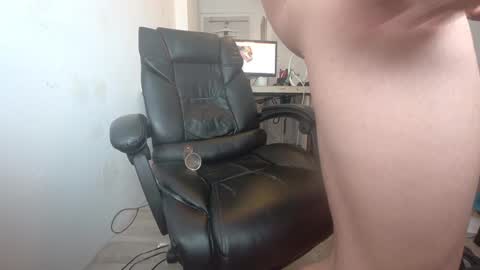 Snapshot of aimkey187 chatting on January 12, 9:14 am sL4ve187 online show from January 12, 9:14 am