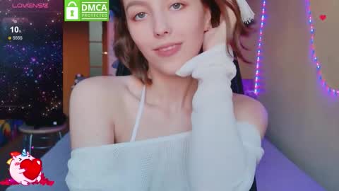 Snapshot of aira_aetheria chatting on October 20, 12:05 pm Diva Aira of the Ethereal Fairies online show from October 20, 12:05 pm