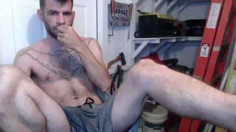 Snapshot of airbornx2n1 chatting on June 9, 5:46 pm Leo Airborn Sir Daddy online show from June 9, 5:46 pm