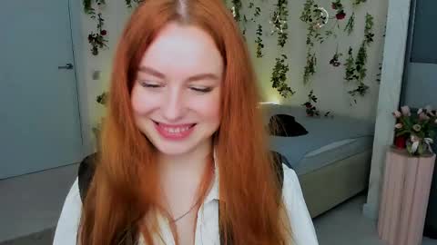 Louise online show from April 18, 8:09 pm