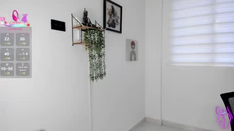 Snapshot of aisha_es chatting on May 25, 9:21 pm Aisha online show from May 25, 9:21 pm
